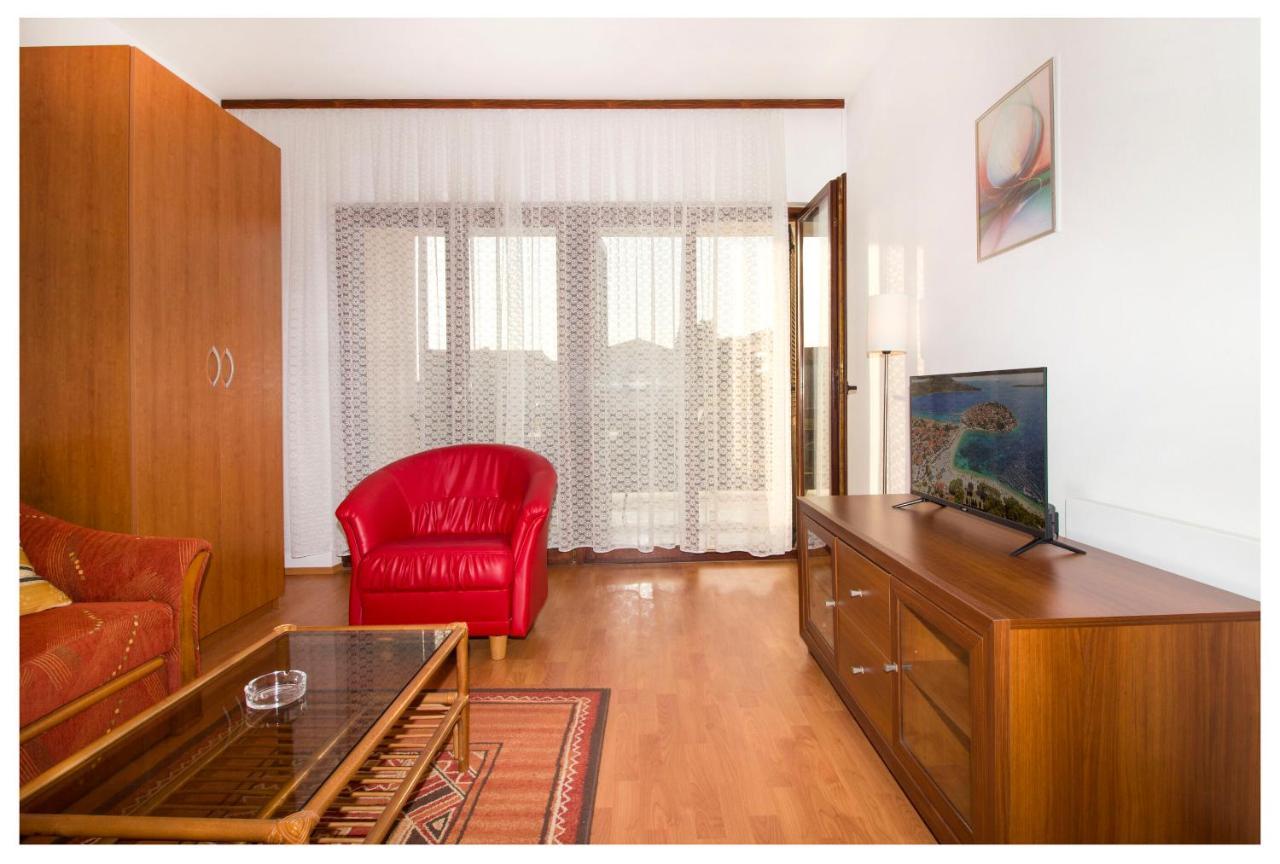 Apartment Zdravko Примоштен Экстерьер фото