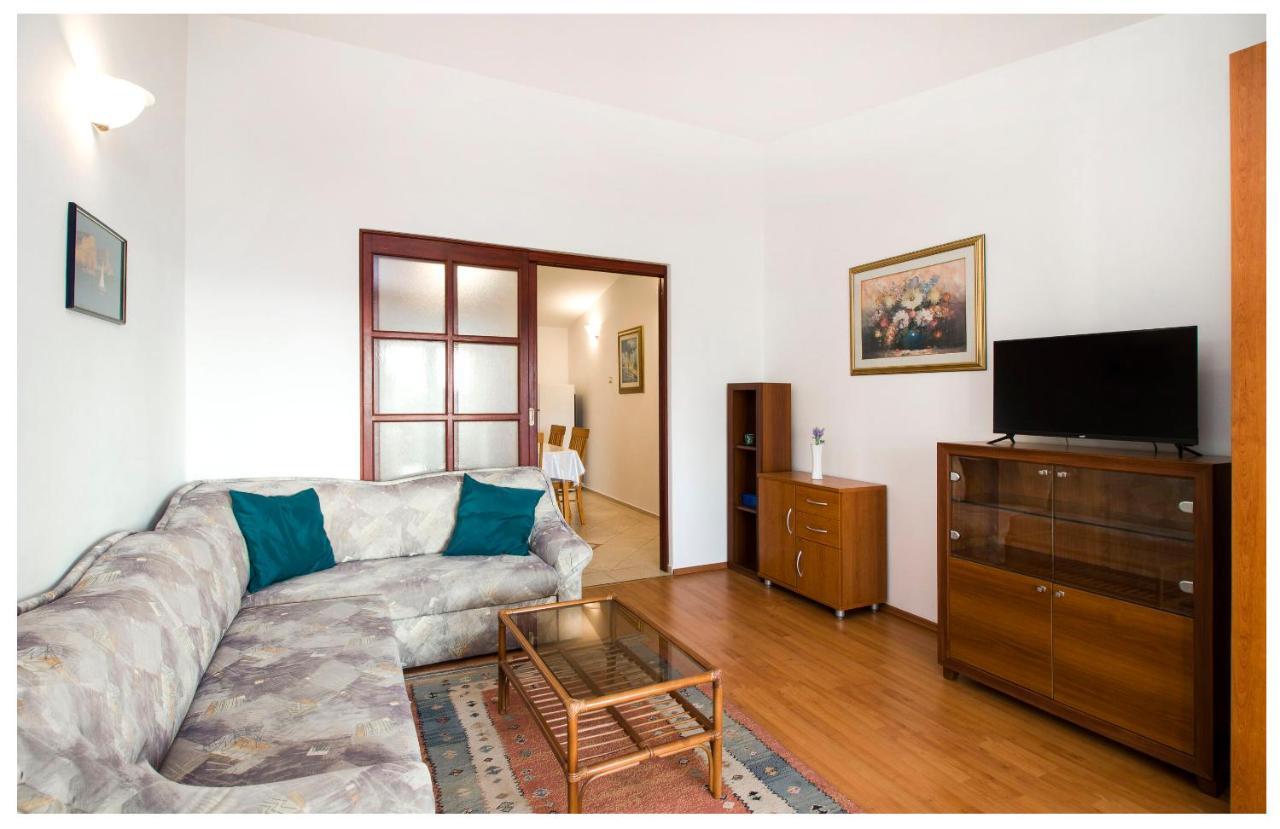 Apartment Zdravko Примоштен Экстерьер фото