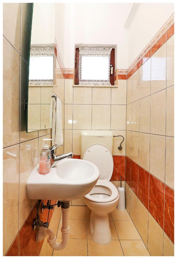 Apartment Zdravko Примоштен Экстерьер фото