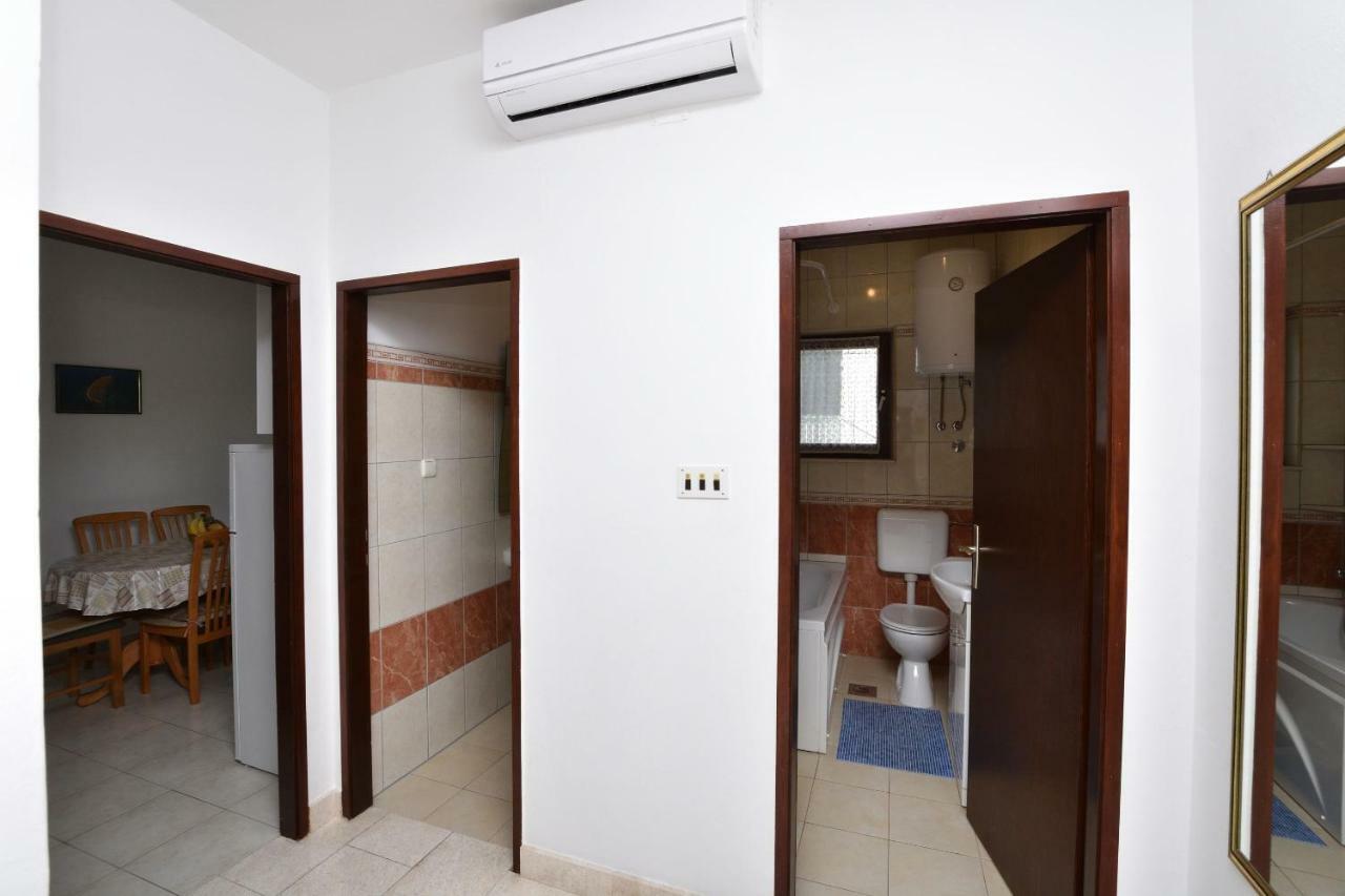 Apartment Zdravko Примоштен Экстерьер фото