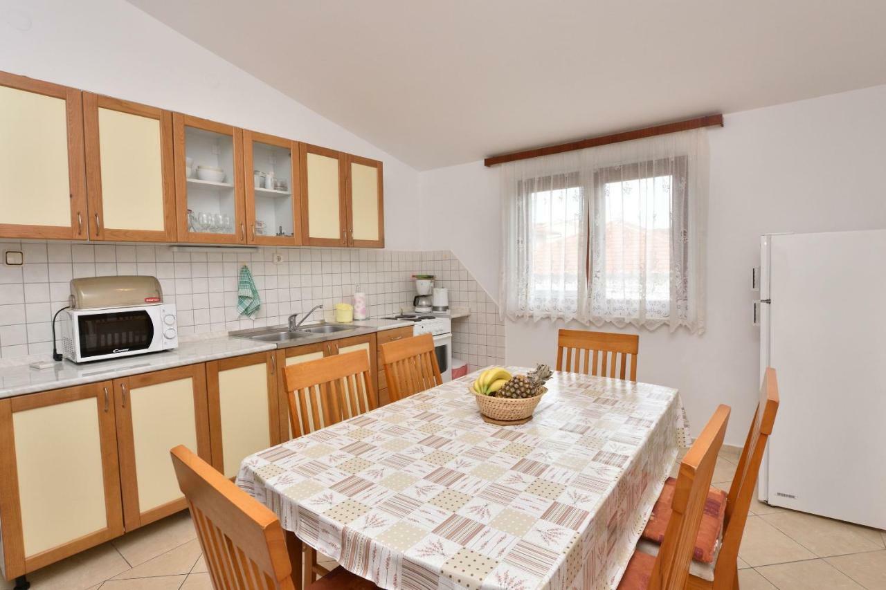 Apartment Zdravko Примоштен Экстерьер фото