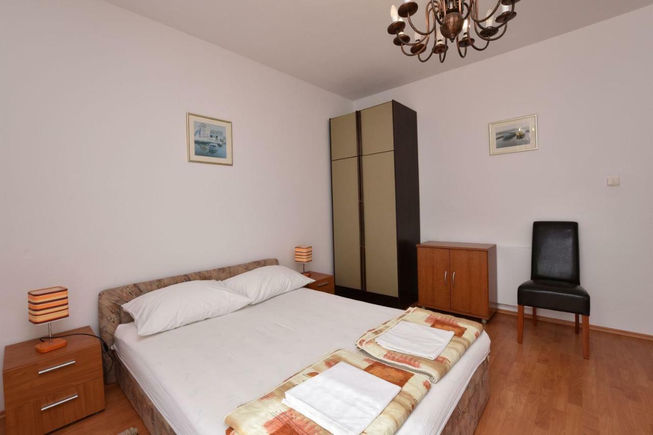Apartment Zdravko Примоштен Экстерьер фото