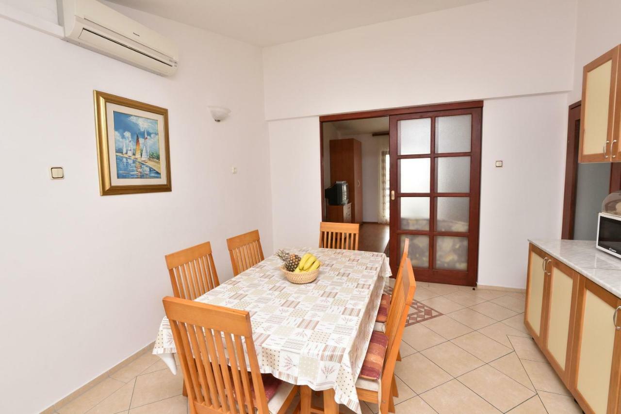 Apartment Zdravko Примоштен Экстерьер фото